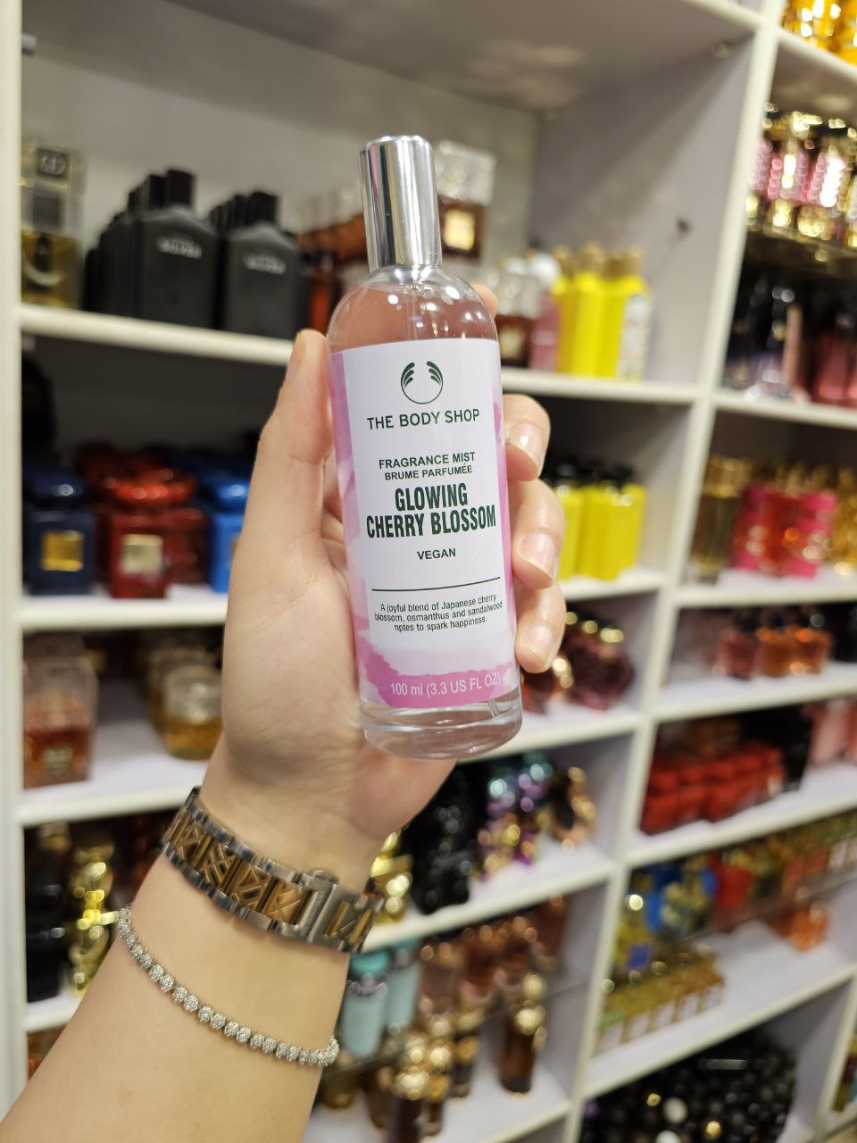 The Body Shop Glowing Cherry Blossom Fragrance Mist